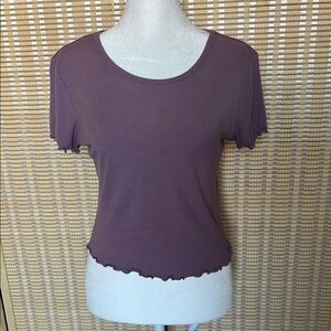 Destined cropped ribbed lettuce hem cropped t shirt